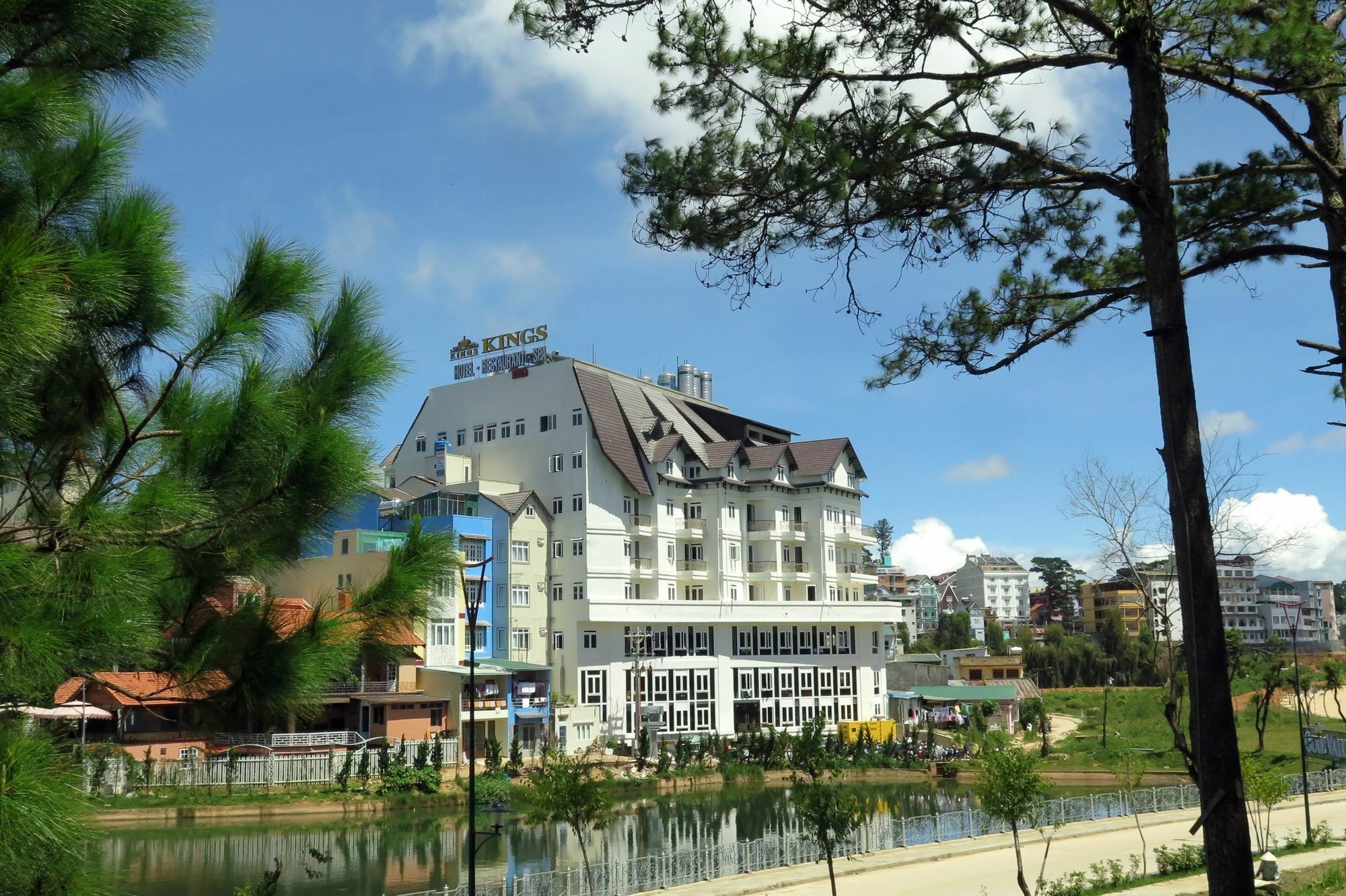 Kings Hotel Dalat Екстер'єр фото